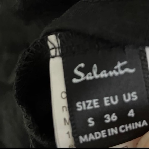 Cold Shoulder Top - Picture 3 of 3